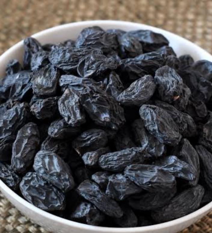 Black raisins